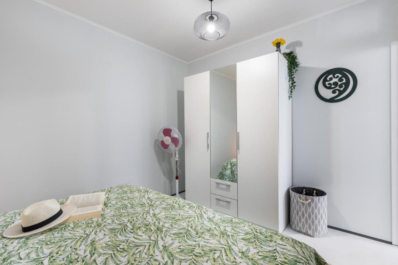 Waterview Apartments - Koru Apartment And Pool Mimice Esterno foto